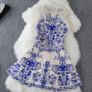 Blue And White Porcelain Sleeveless Dress Lace..