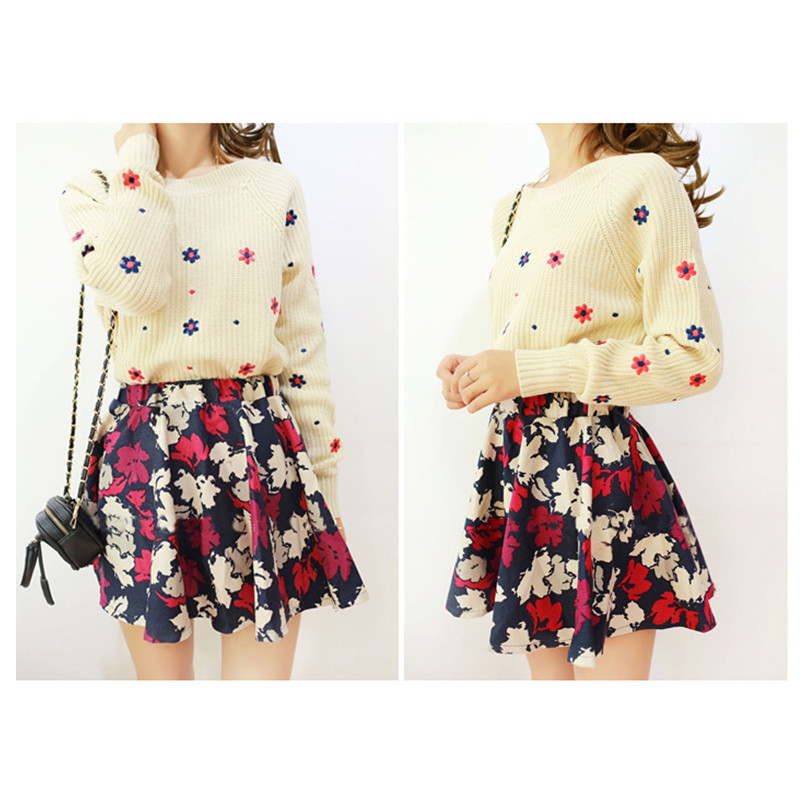 Woman's Full Flowers Pattern Sweater on Luulla